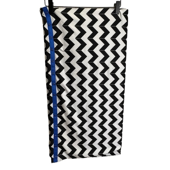 Lululemon Vinyasa Scarf *Luon Light Arrow Chevron White Black / Black - Picture 4 of 11
